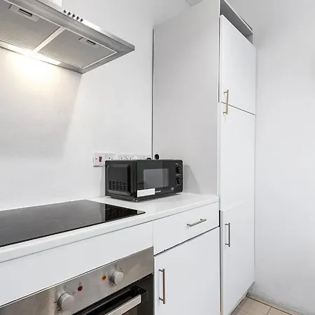 Holiday Home Near Kings Cross Sleep 12 Sp7 Лондон Экстерьер фото