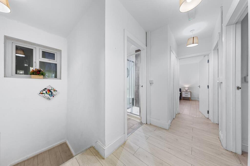Near Kings Cross Sleep 12 Sp7 Апартаменты Лондон